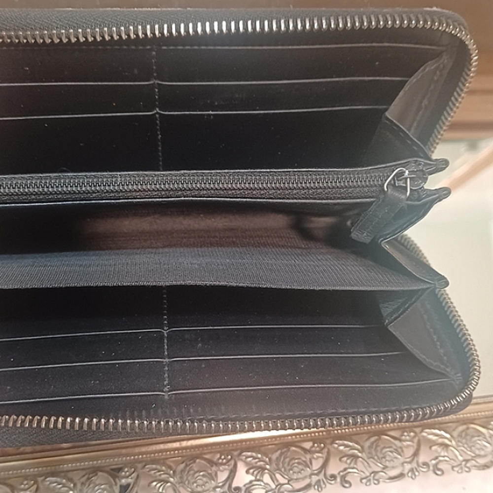 GUCCI GG Supreme Monogram Double Wolf Print Zip Around Wallet Black - Picture 8 of 15